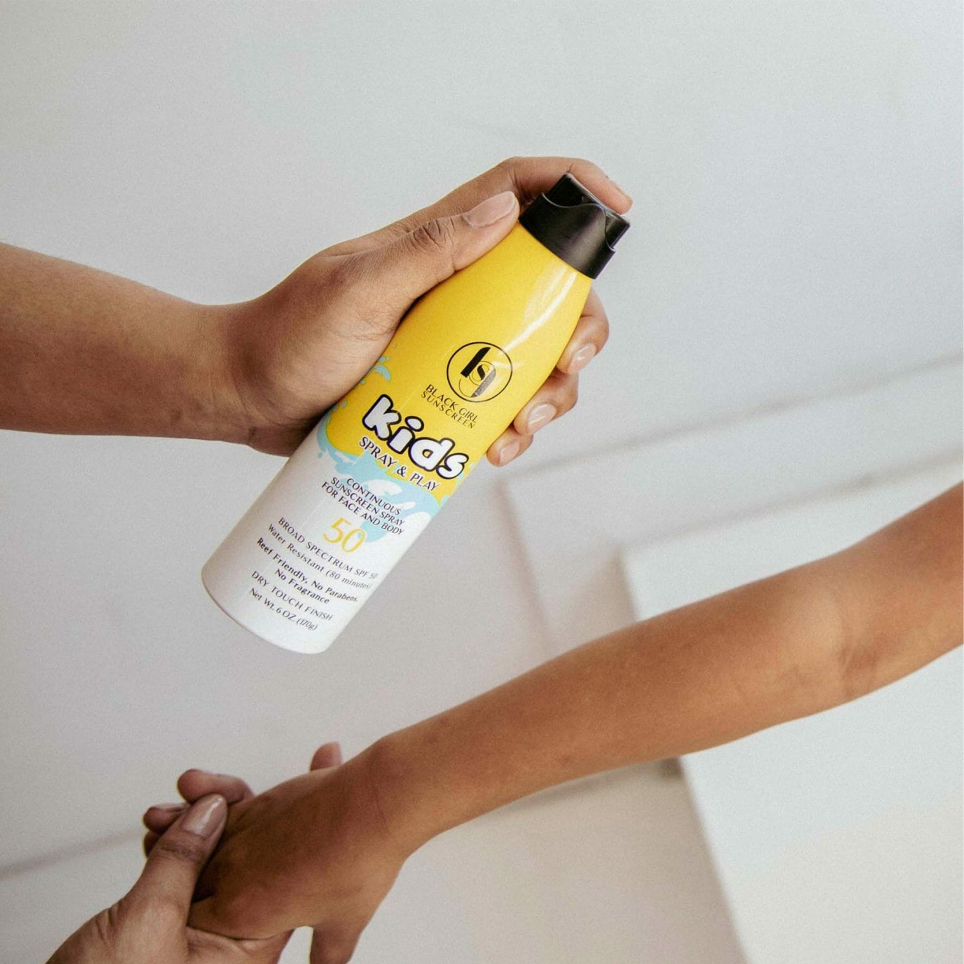 Crème solaire Spray &amp; Play SPF 50 pour enfants