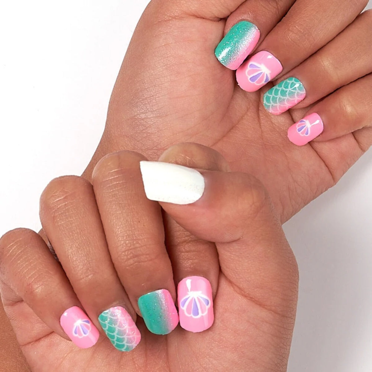 GOLD FINGER Little Diva Stick On Nails [Premiere] #BLL03