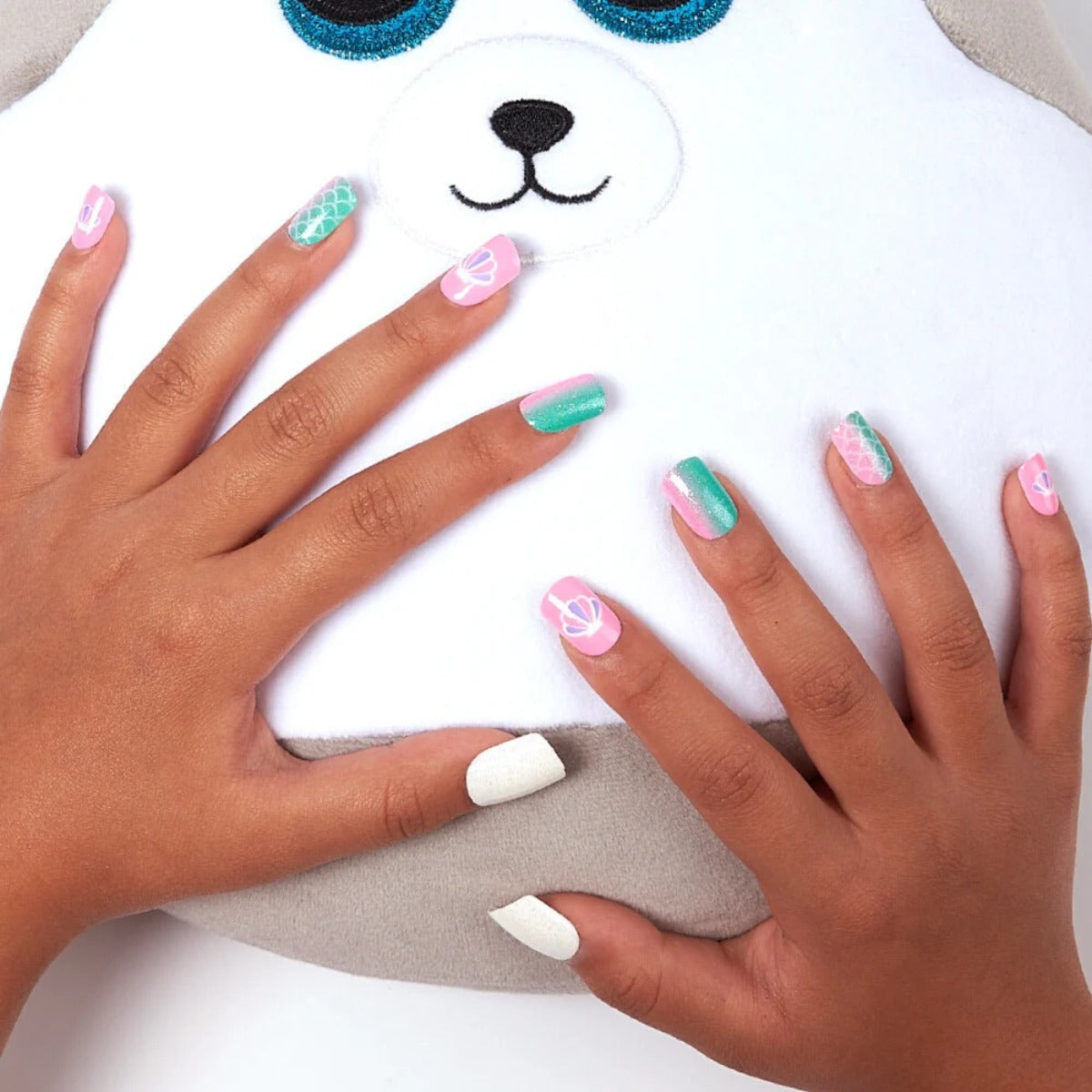 GOLD FINGER Little Diva Stick On Nails [Premiere] #BLL03