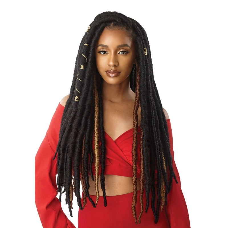 OUTRE X-Pression Natural Kinky Twist hair styled long with gold hair accessories on woman in red top