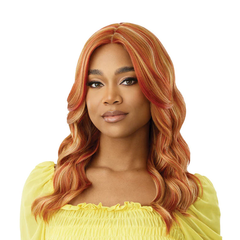 OUTRE Prianna 20 inch synthetic lace wig. Copper blend long wavy lace front wig with center part