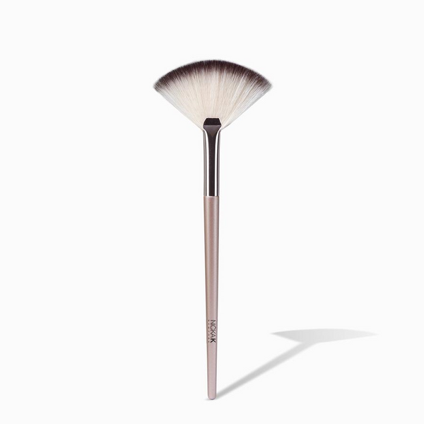 NICKA K makeup fan brush with soft ombre bristles and rose gold handle for highlighting precision