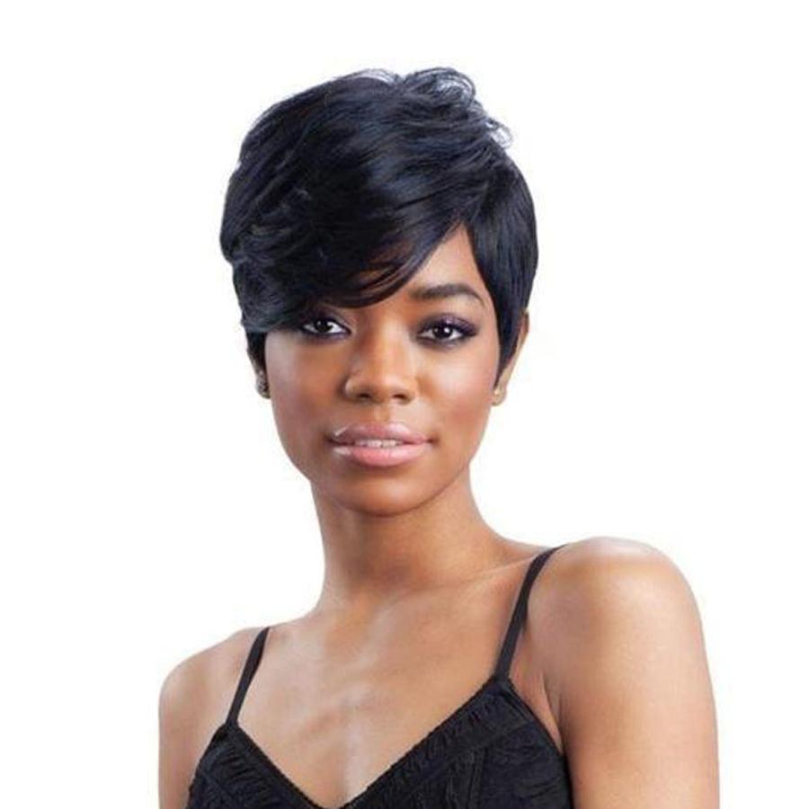 Shake N Go Freetress Equal Charlie wig short black sleek hairstyle on woman