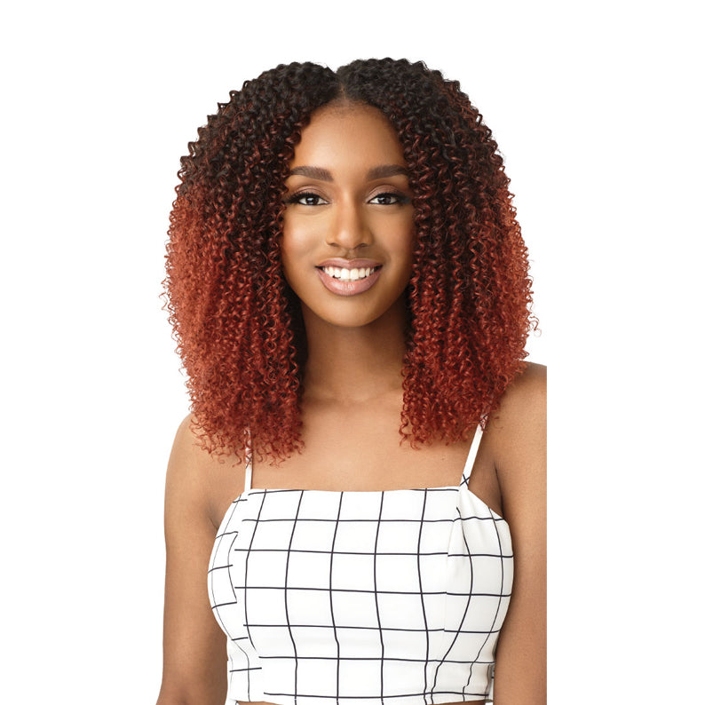 OUTRE 4A kinky curly clip in hair extensions shoulder length ombre black to auburn on model