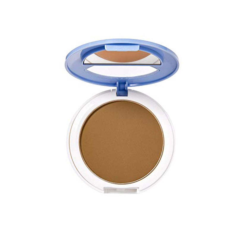 IVY BEAUTY by KISS blemish concealing powder in a compact case with mirror